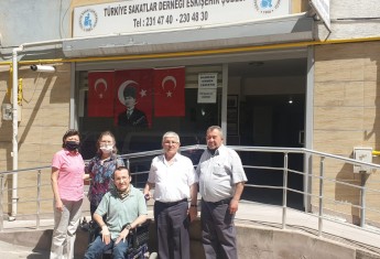 TSD GENEL BAŞKANI VE MALİ SEKRETER ESKİŞEHİR ŞUBESİNİ ZİYARET ETMİŞTİR. 